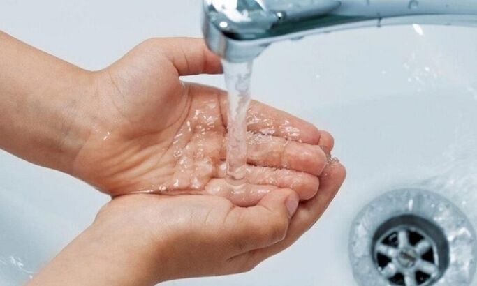 lavage des mains comme prévention des infestations parasitaires
